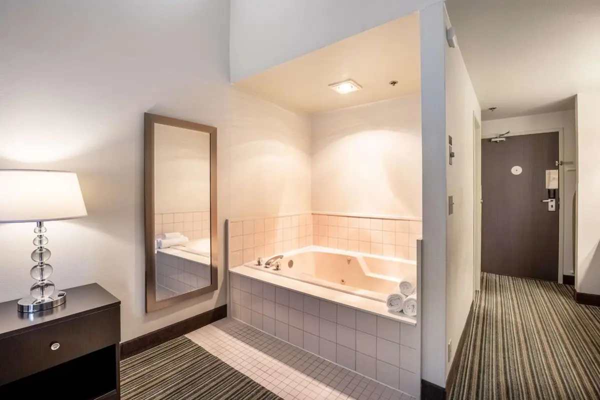 Best Western Alderwood hotel photo 1 in Lynnwood, Washington