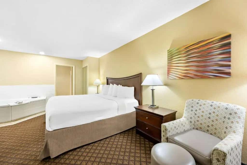 Best Western Coach House hotel photo 1 in Springfield, Missouri