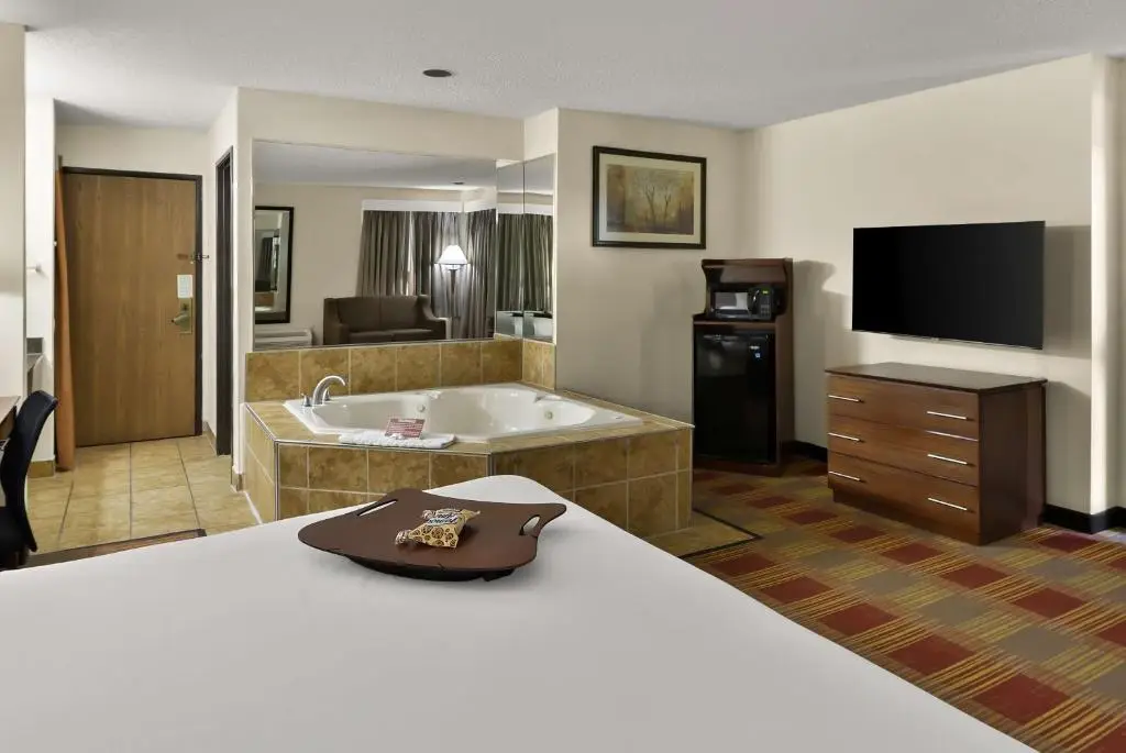 Best Western Lakewood Inn hotel photo 1 in Hebron, Ohio