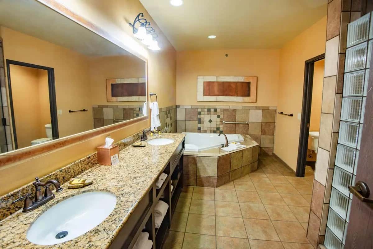 Best Western Plus Cimarron Hotel & Suites hotel photo 1 in Stillwater, Oklahoma
