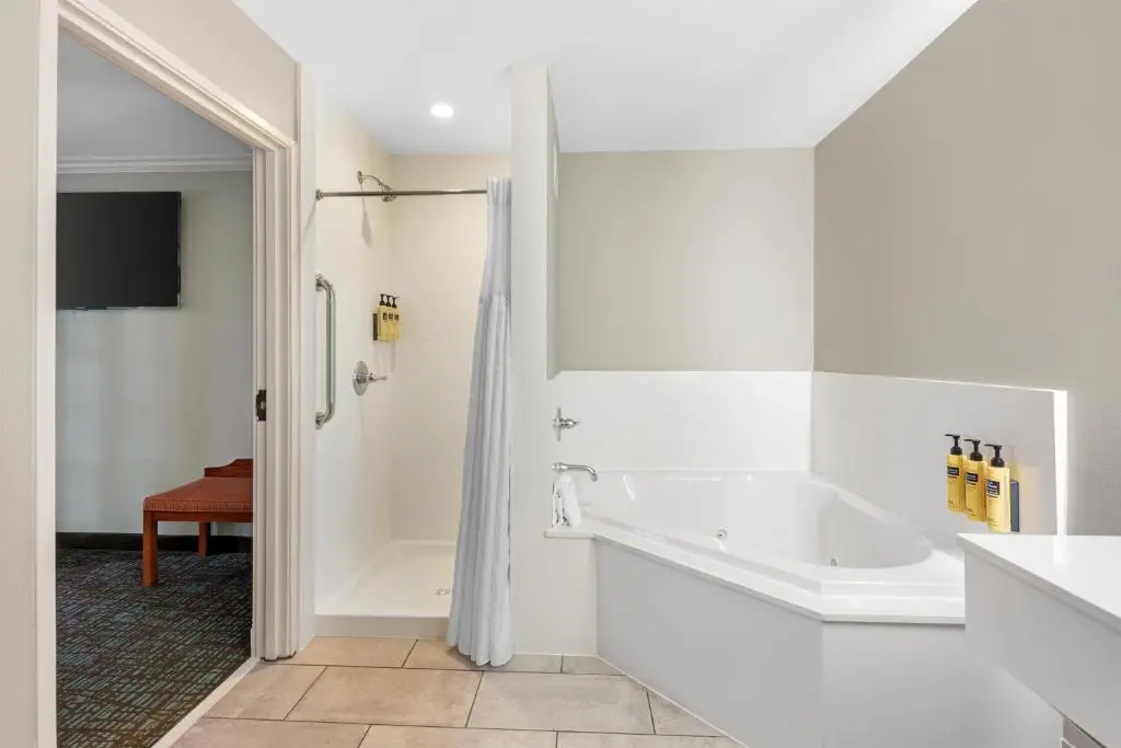 Best Western Plus Georgetown Inn & Suites hotel photo 1 in Georgetown, Texas
