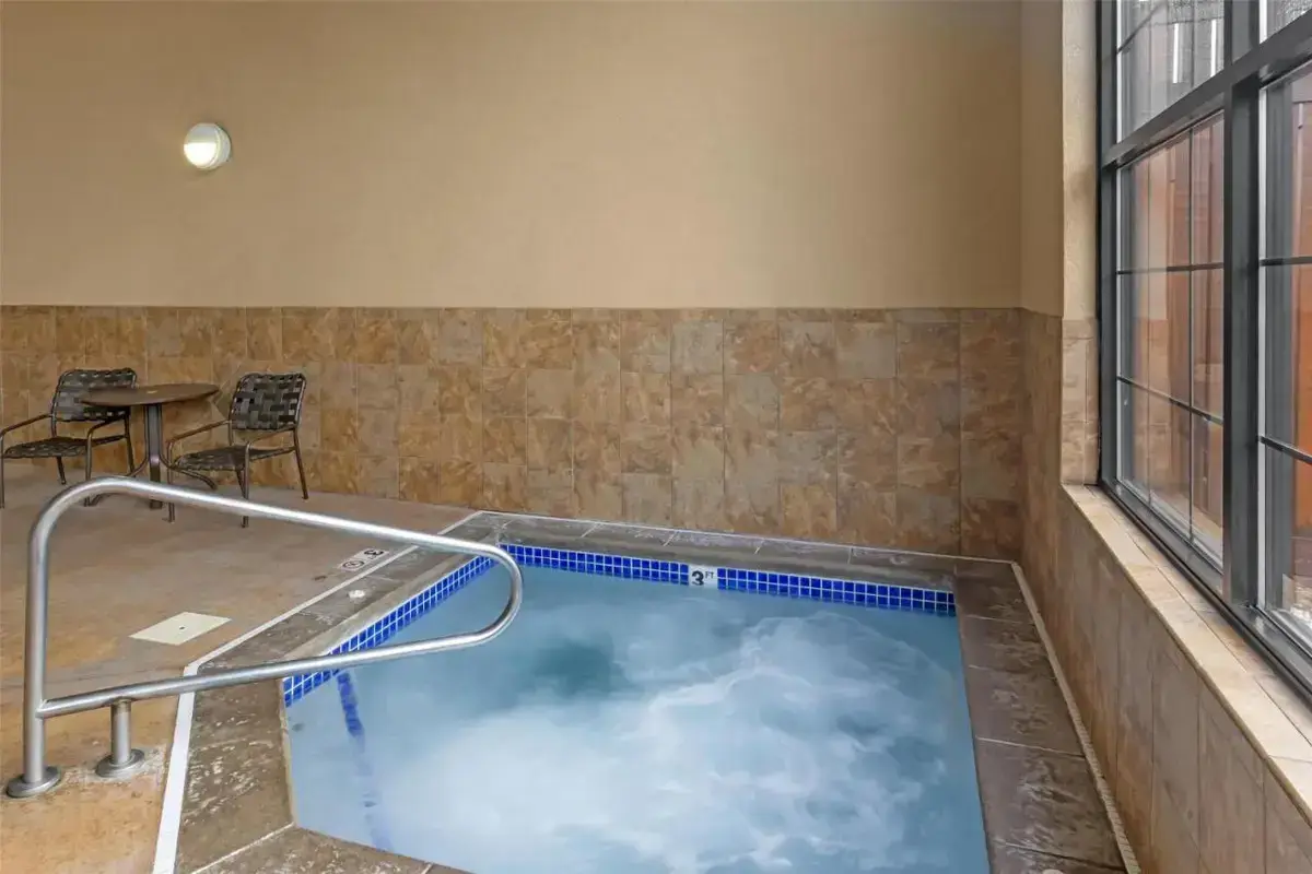 Best Western Plus Kelly Inn & Suites hotel photo 1 in Fargo, North Dakota