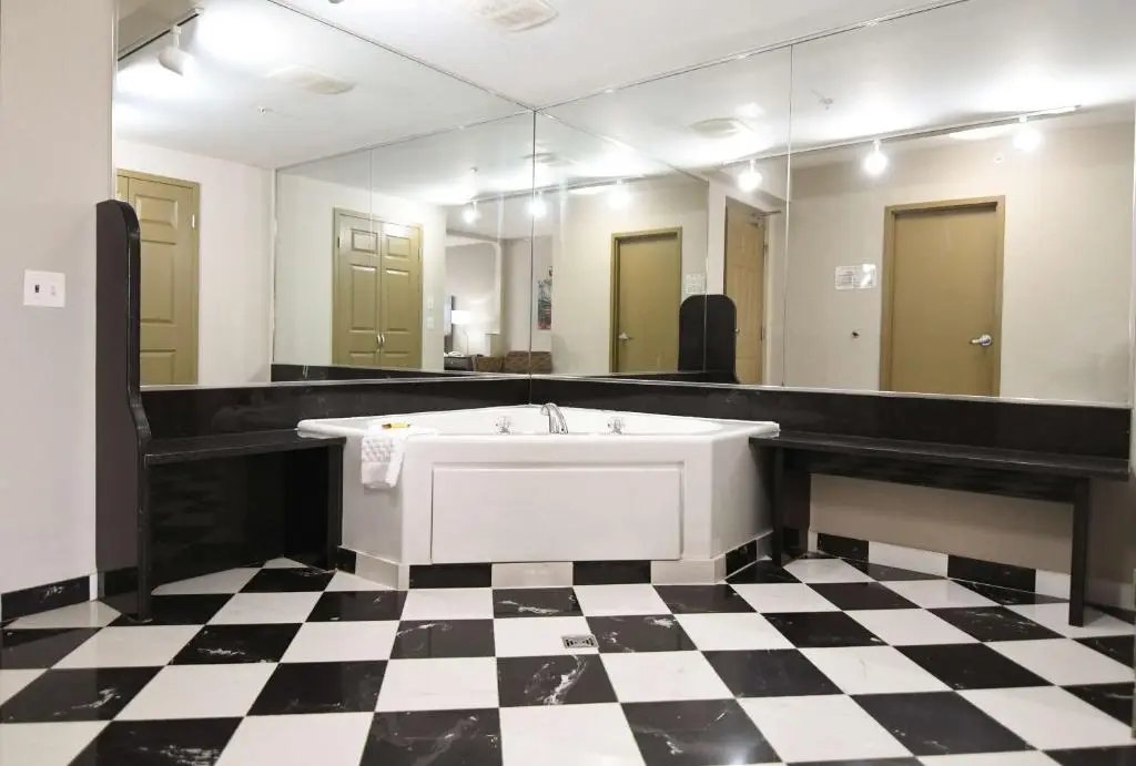 Best Western Plus Sandusky Hotel & Suites hotel photo 1 in Sandusky, Ohio