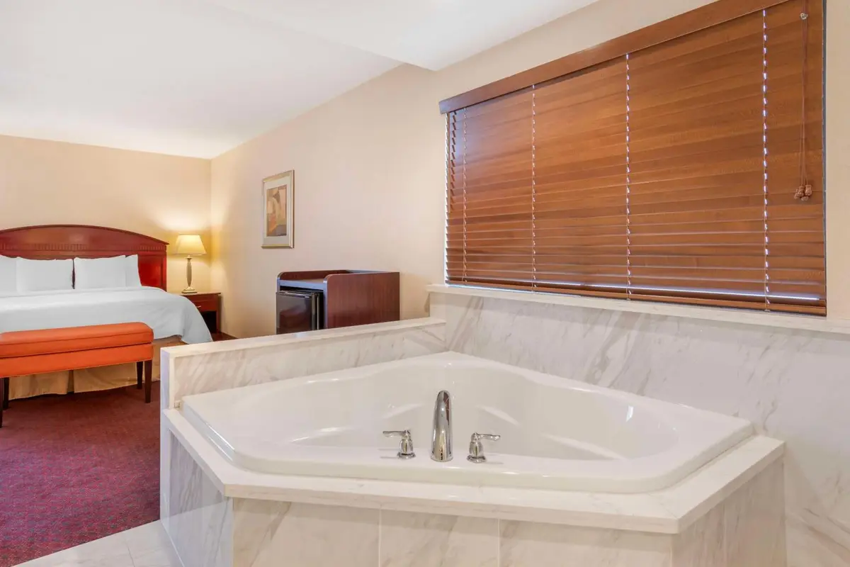 Best Western Plus West Covina Inn hotel photo 1 in West Covina, California