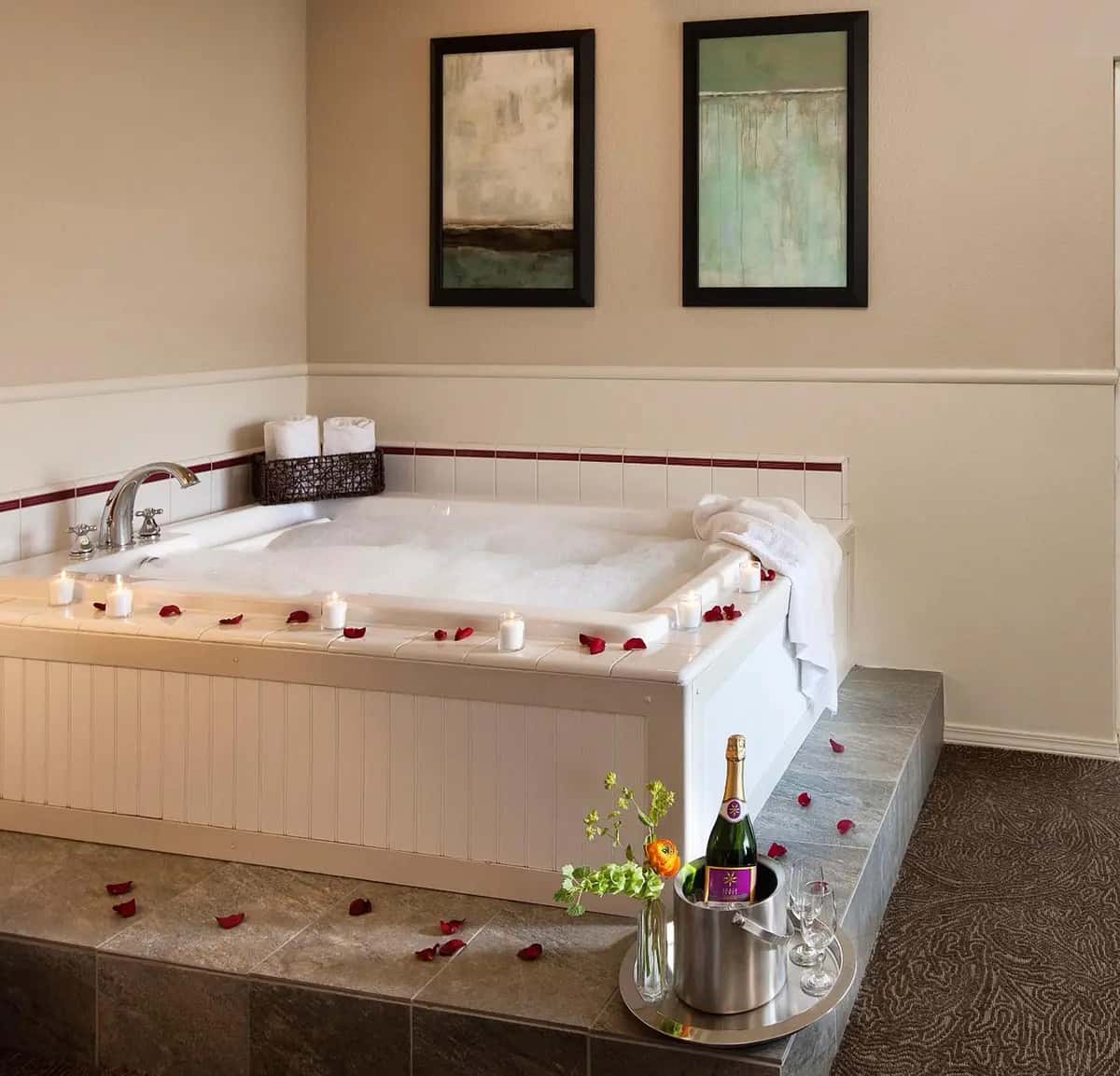 Cambria Landing Inn & Suites hotel photo 1 in Cambria, California