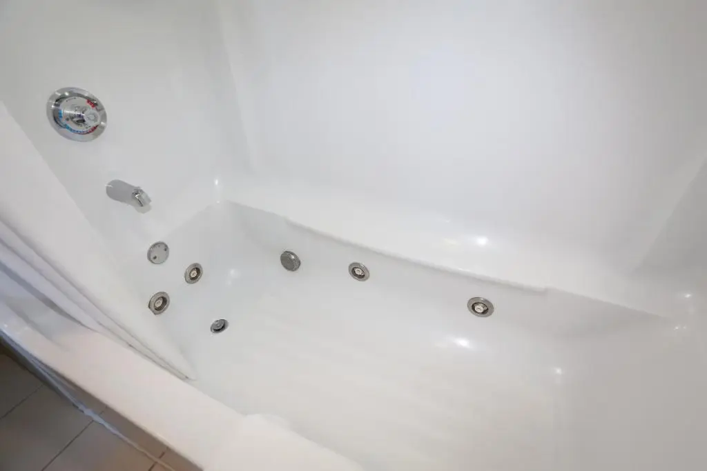 In-room jacuzzi tub at Country Inn & Suites by Radisson, Cookeville, TN in Cookeville, TN