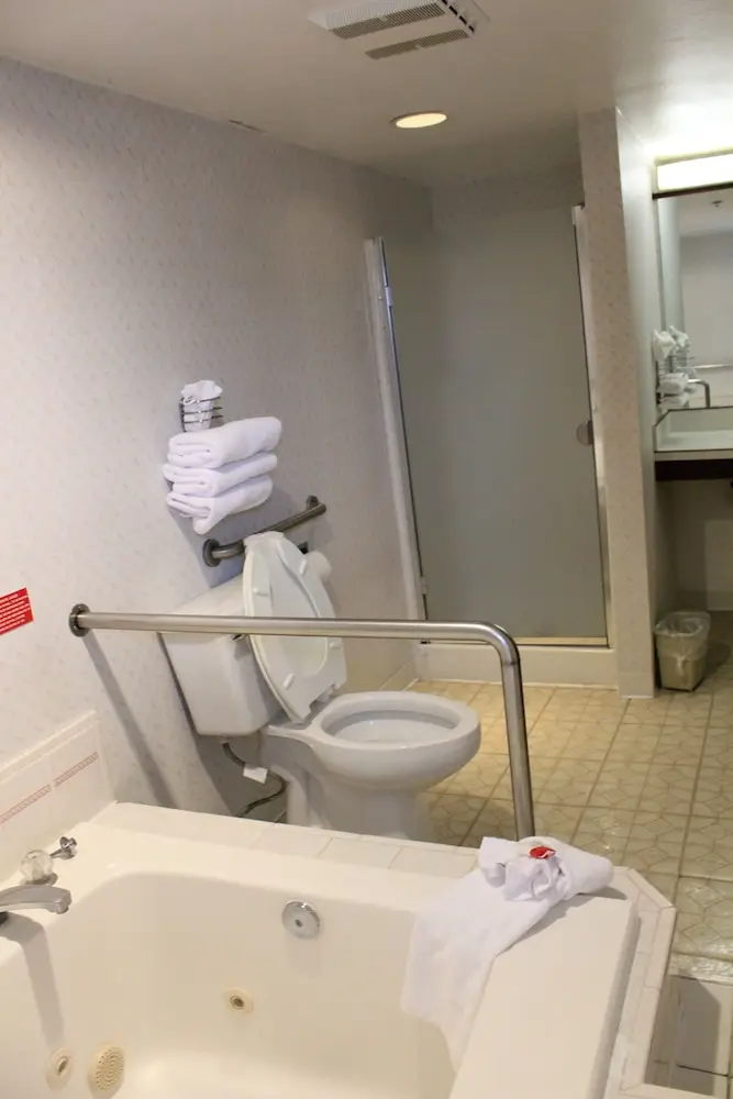 Days Inn By Wyndham Seatac Airport hotel photo 1 in SeaTac, Washington