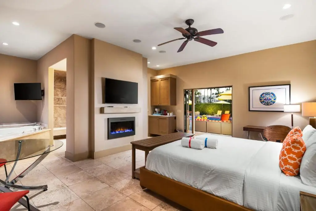 El Noa Noa hotel photo 1 in Palm Springs, California