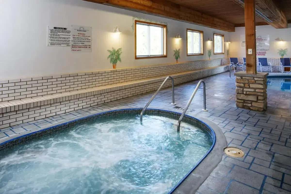 Ephraim Shores Resort hotel photo 1 in Ephraim, Wisconsin