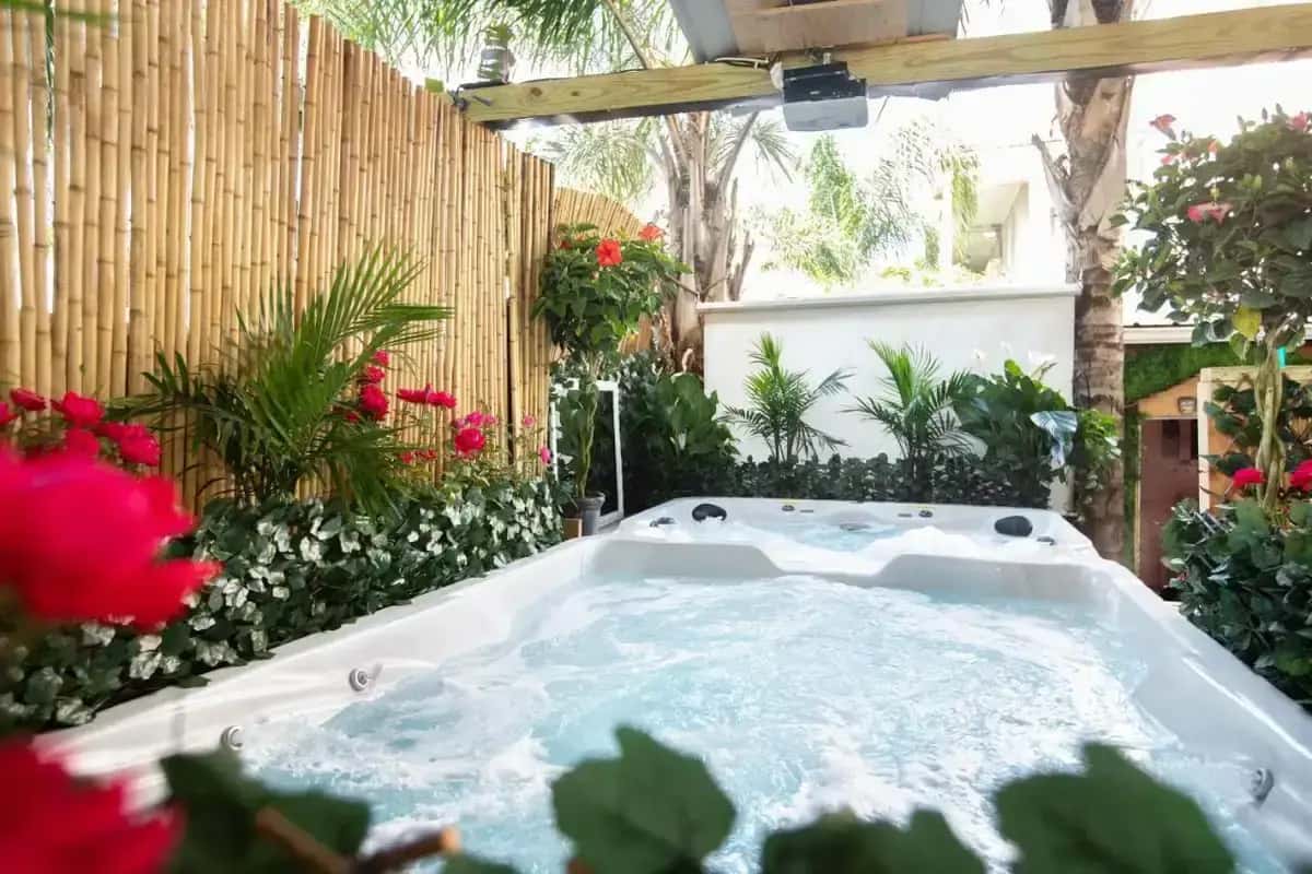 Fleur De Lis Mansion Bed and Breakfast hotel photo 1 in New Orleans, Louisiana