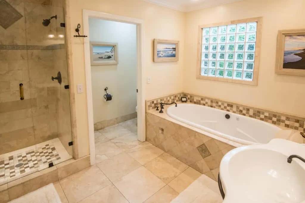 Harbor House Inn hotel photo 1 in Santa Barbara, California