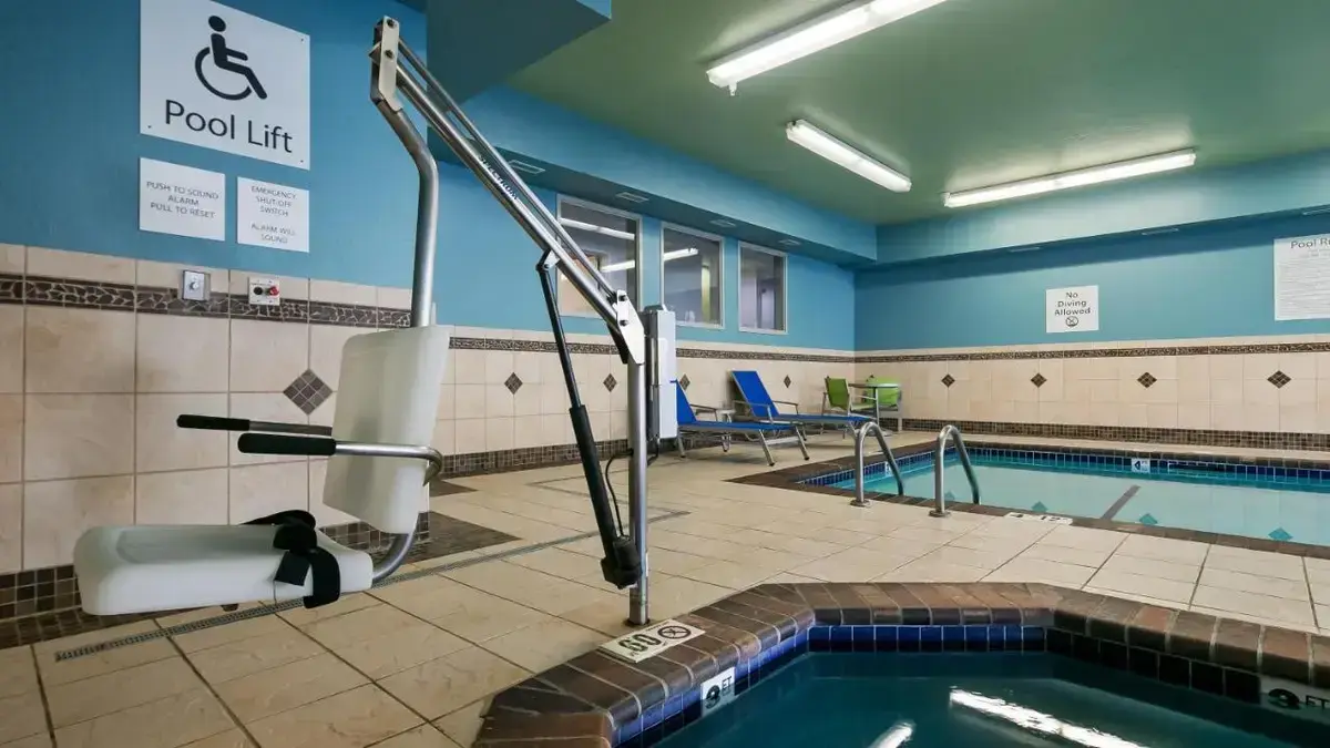 Holiday Inn Express & Suites Everett By IHG hotel photo 1 in Everett, Washington