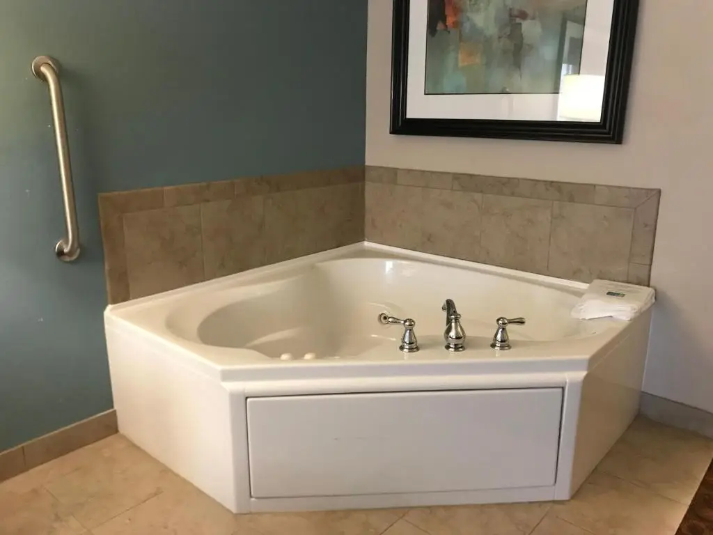 Holiday Inn Express & Suites St. Cloud hotel photo 1 in Saint Cloud, Minnesota