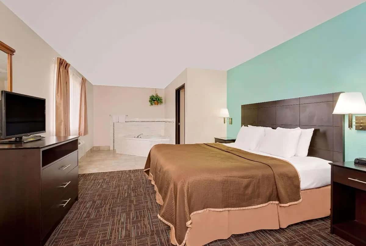 Howard Johnson by Wyndham Gothenburg hotel photo 1 in Gothenburg, Nebraska