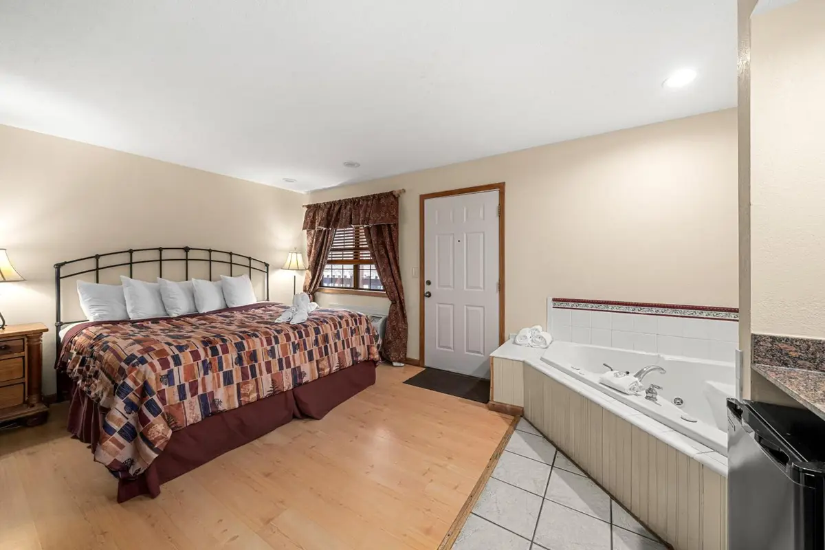 In-room jacuzzi tub at Jonathan Creek Inn and Villas in Maggie Valley, NC