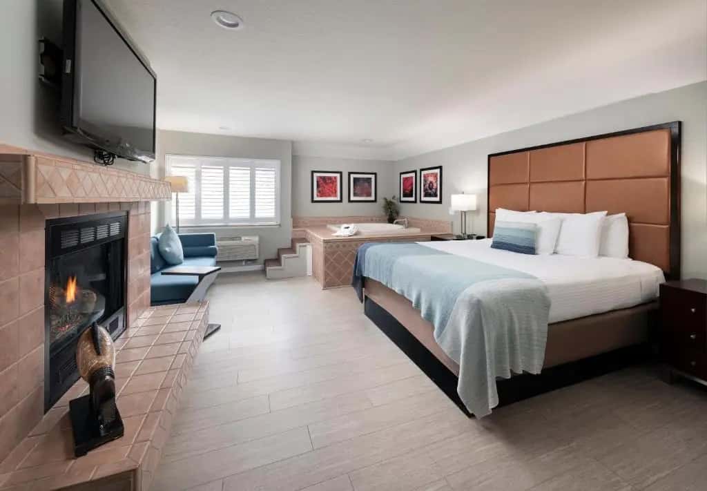 Mariposa Inn and Suites hotel photo 1 in Monterey, California