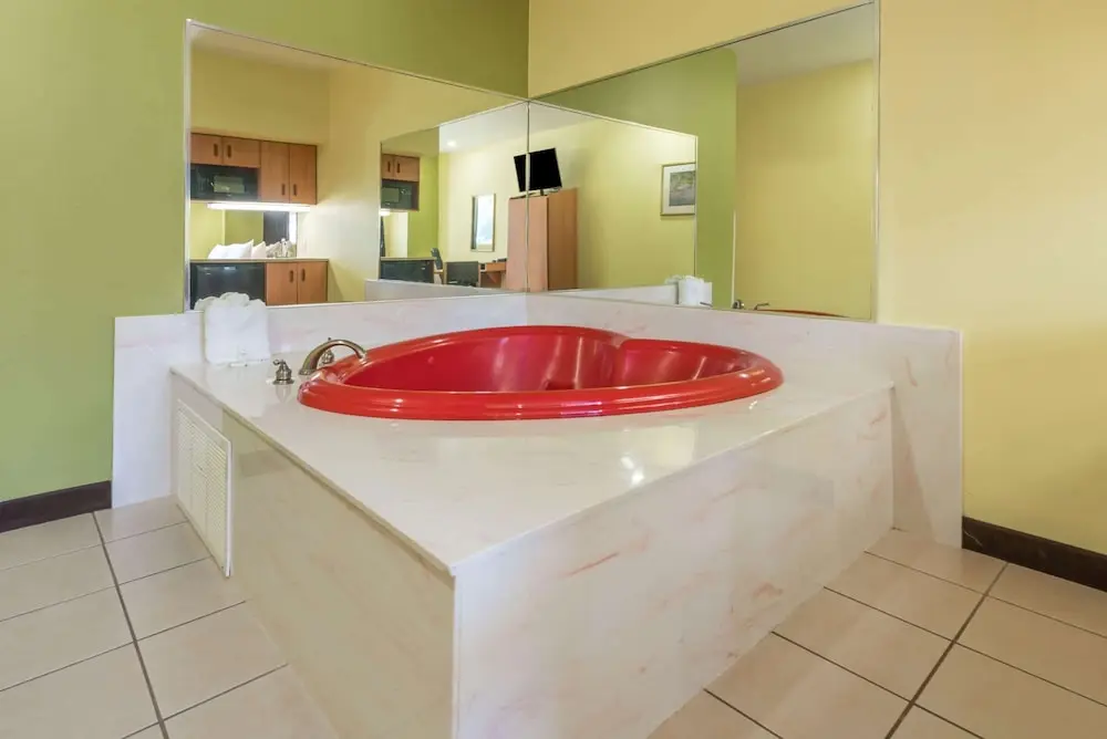Microtel Inn & Suites by Wyndham Ft. Worth North/At Fossil hotel photo 1 in Fort Worth, Texas