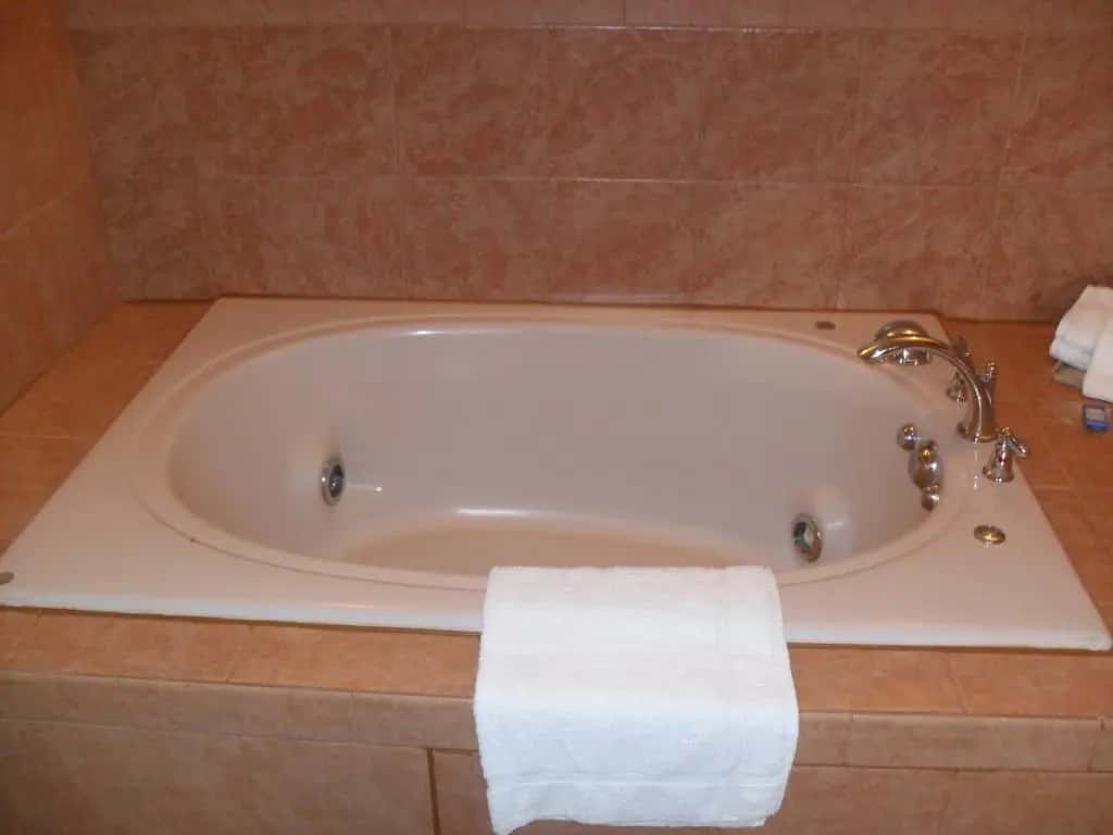 In-room hot tub at Newport News Inn in Newport News, VA