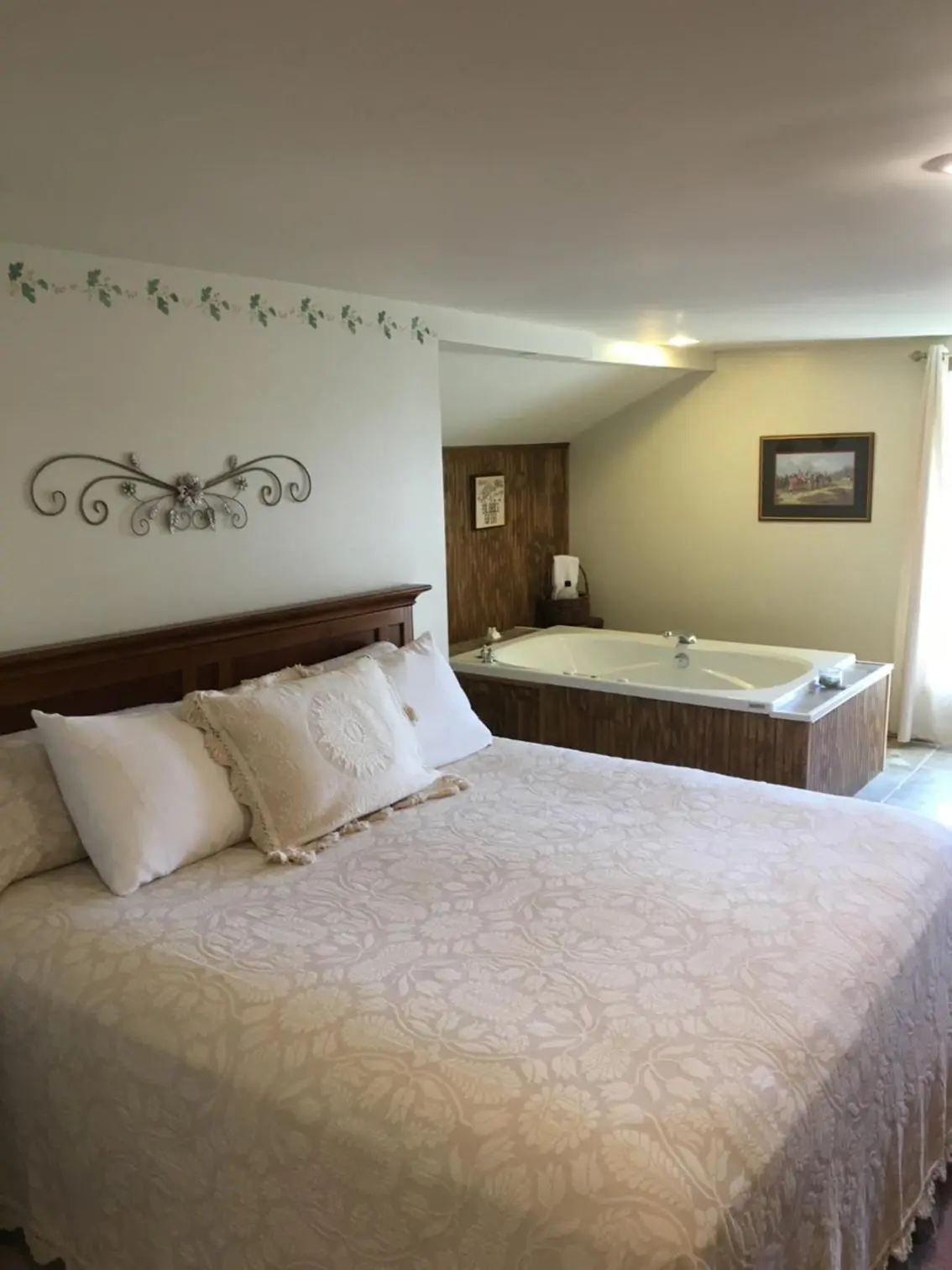 OAK VALLEY INN & SUITES hotel photo 1 in Geneseo, New York