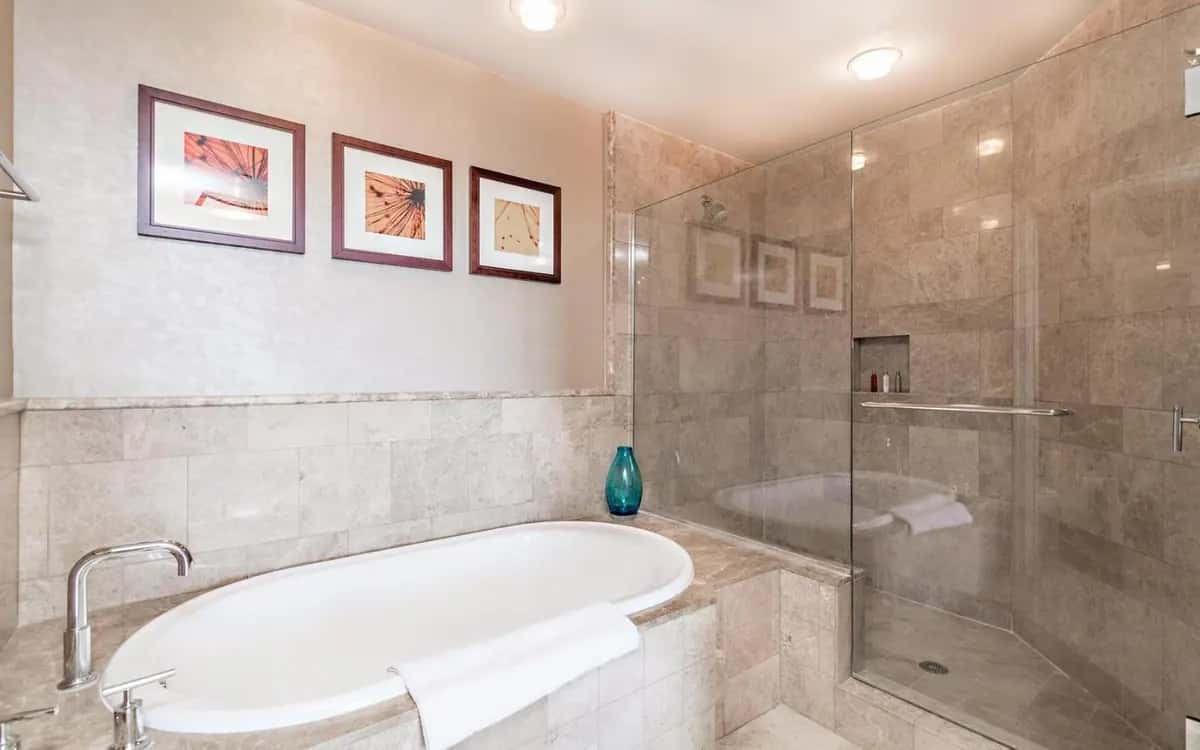 Oceanfront Palm Beach Resort & Spa Singer Island hotel photo 1 in Juno Beach, Florida