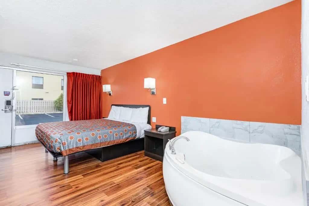Relax Inn By Oyo Columbus Oh I 70 hotel photo 1 in Scarborough Blvd, Ohio