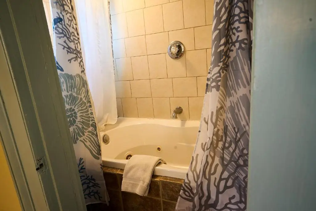Scranton Seahorse Inn hotel photo 1 in Madison, Indiana