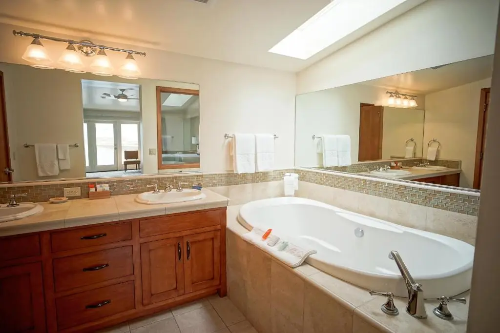 Sea & Sand Inn hotel photo 1 in Santa Cruz, California