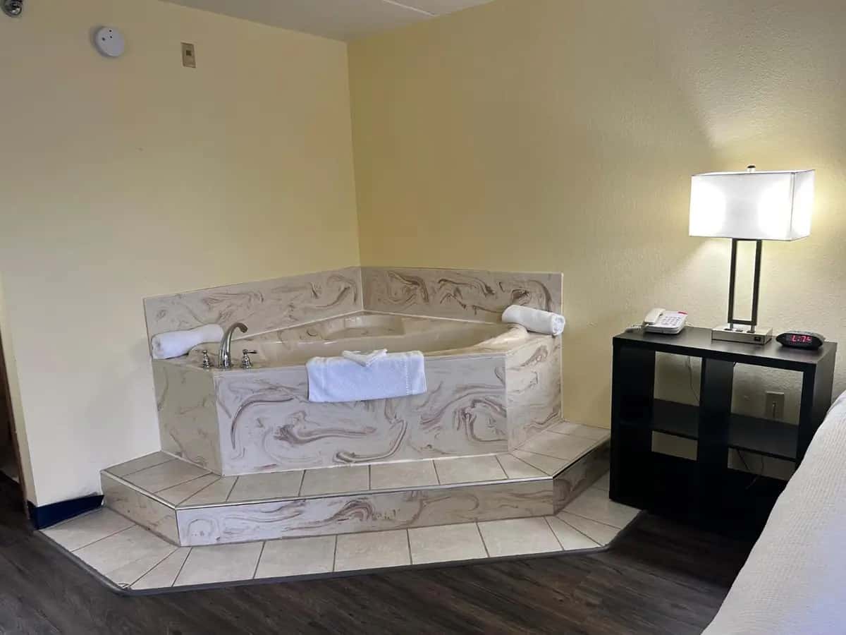 Seven Gables Inn hotel photo 1 in Branson, Missouri