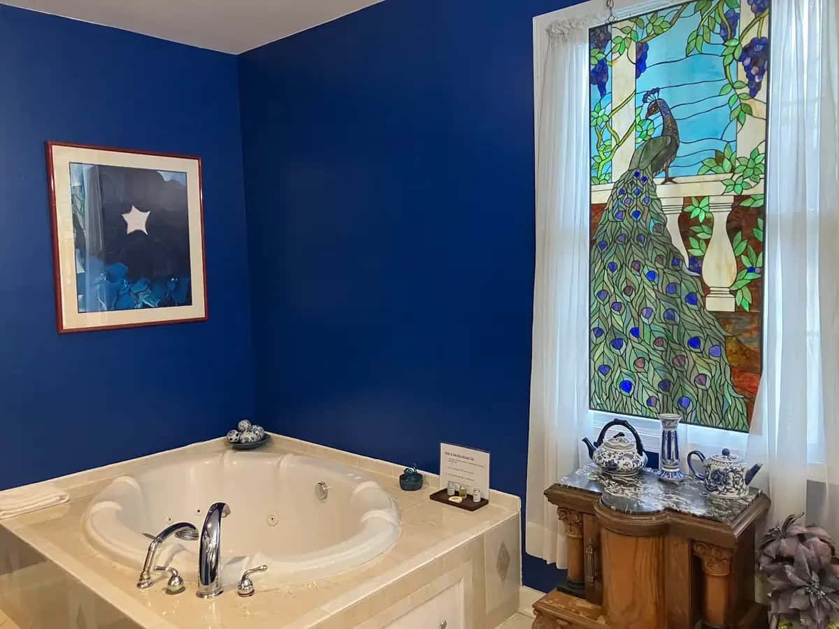 Stone Manor Boutique Inn hotel photo 1 in Lovettsville, Virginia
