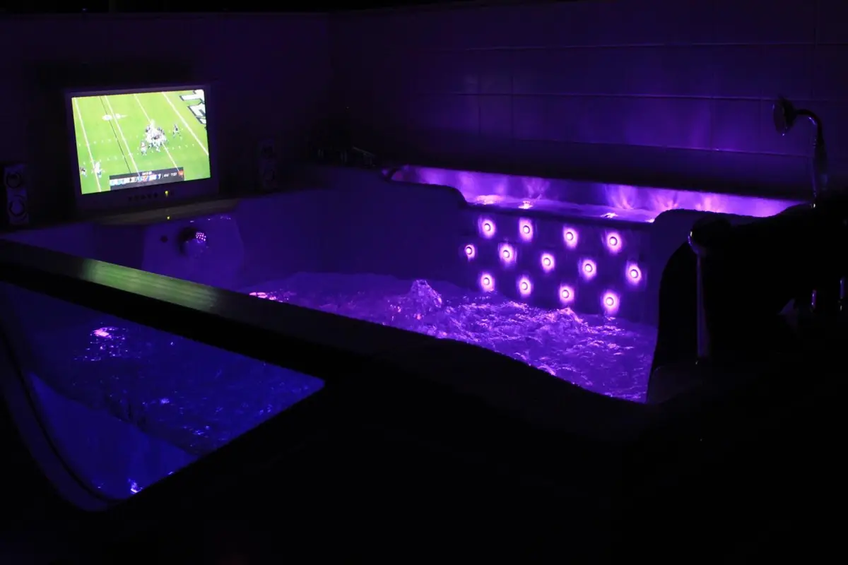 In-room hot tub at Super 8 by Wyndham Uniontown PA in Perryopolis, PA