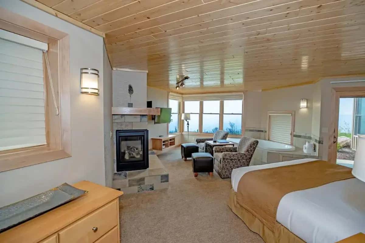 Surfside on Lake Superior hotel photo 1 in Tofte, Minnesota