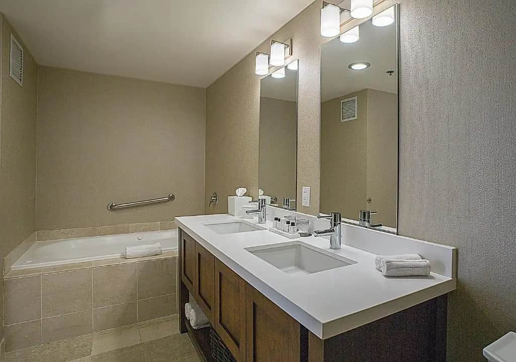 The Grand hotel photo 1 in Sunnyvale, California