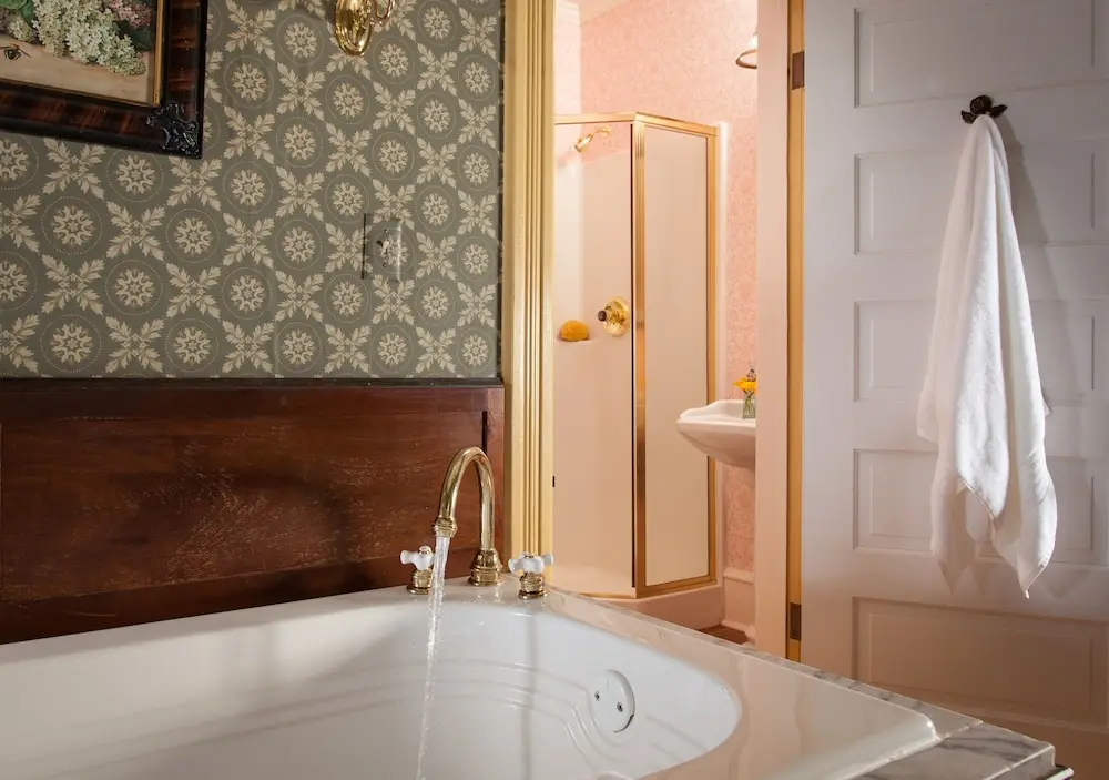Thorp House Inn & Cottages hotel photo 1 in Fish Creek, Wisconsin