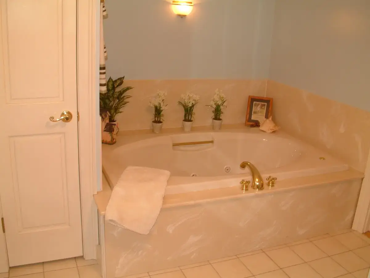 Truman Gillet House B & B hotel photo 1 in Granby, Connecticut